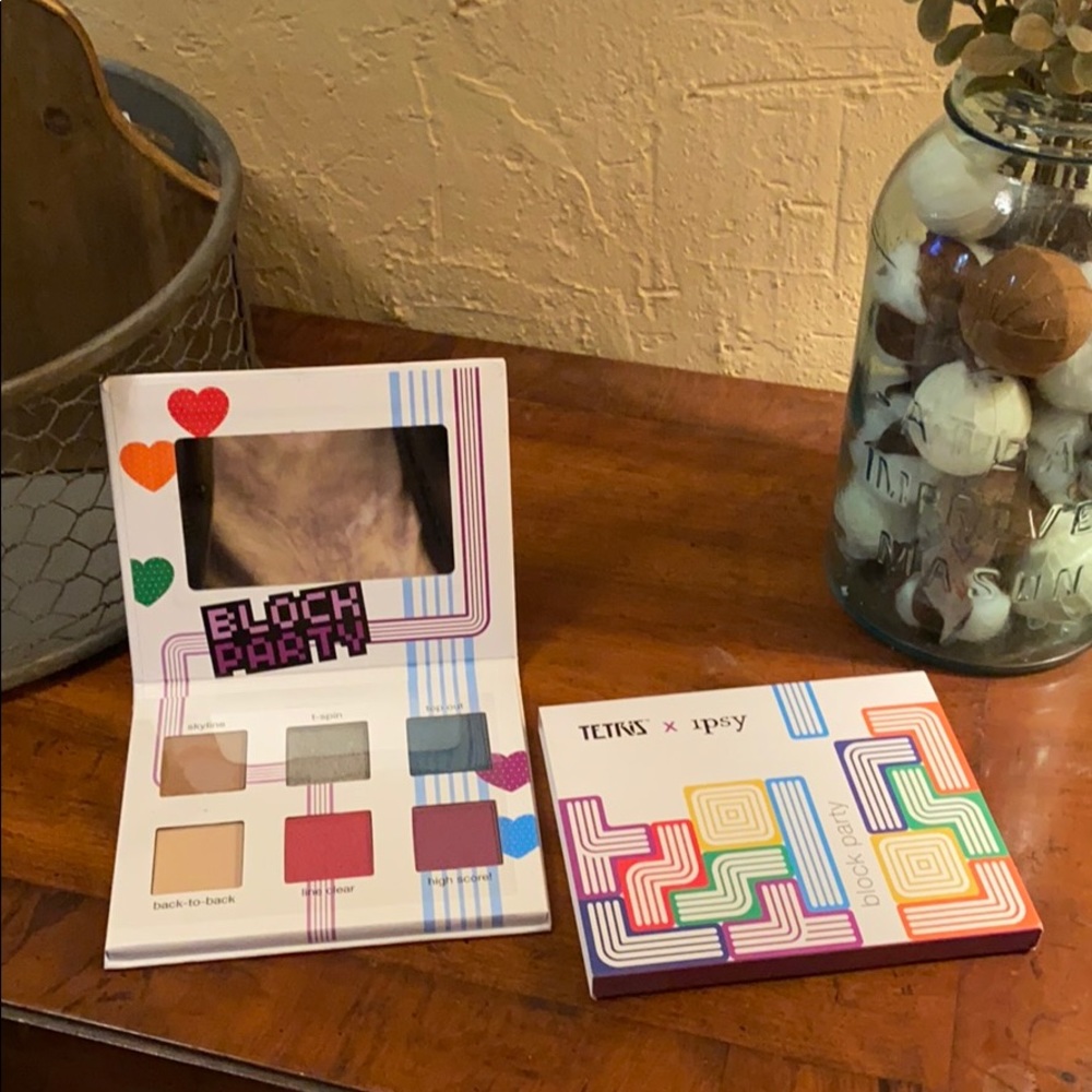 Tetris x Ipsy block party eyeshadow
